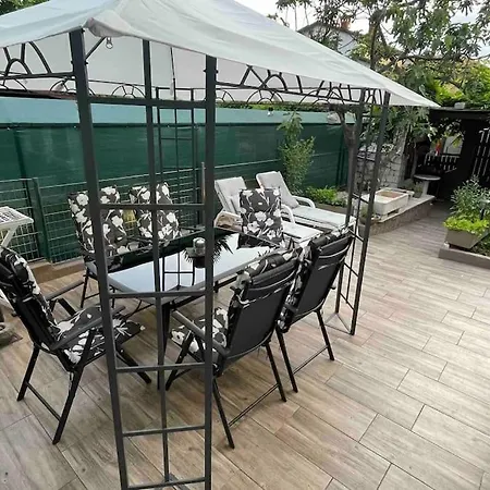 Lux Barbara 波雷奇